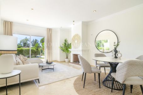 Ground Floor Apartment for sale in Pueblo de Las Brisas, Nueva Andalucia, Marbella