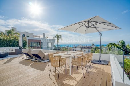 Duplex Planta Baja en venta en Reserva de Sierra Blanca, Marbella Golden Mile, Marbella