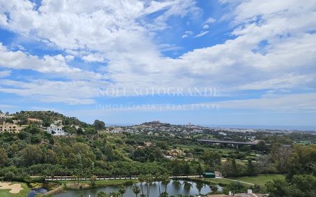 Penthouse for sale in La Quinta, Benahavis