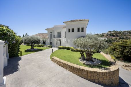 Villa for sale in Vega del Colorado, Benahavis