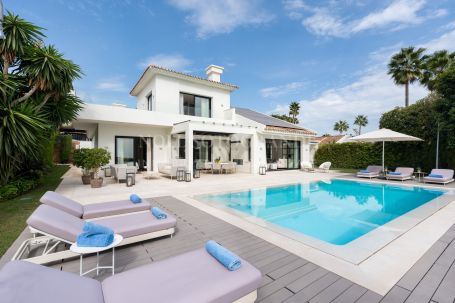 Villa zum Verkauf in Los Naranjos Golf, Nueva Andalucia, Marbella