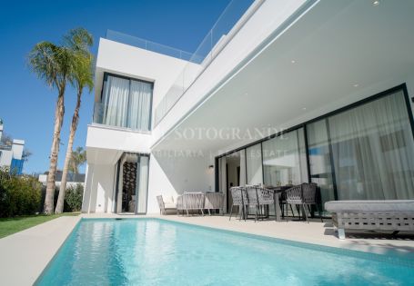 Villa en venta en Rio Verde, Marbella Golden Mile, Marbella