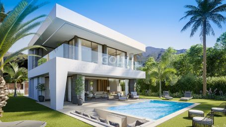 Contemporary villa with panoramic sea views in Manilva