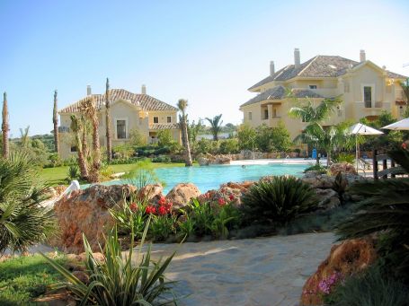 Apartment with views of green zone and San Roque Club