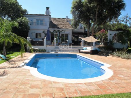 Bright villa in Lower Sotogrande