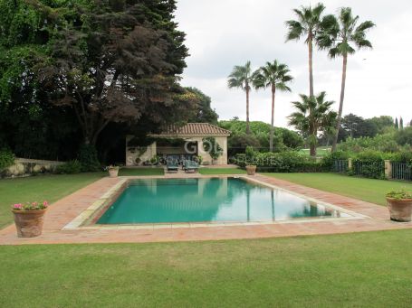 Elegant villa on the Royal Golf Course