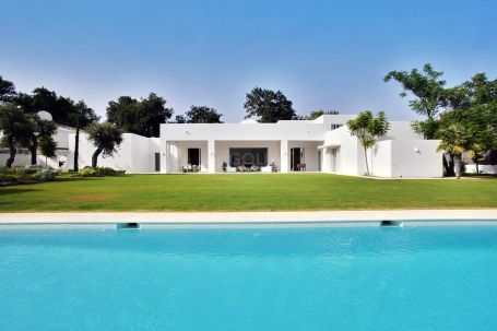 Spectacular holiday villa