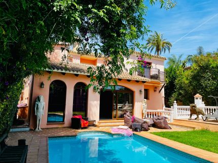 Fantastic Villa in the exclusive urbanization Parcelas del Golf
