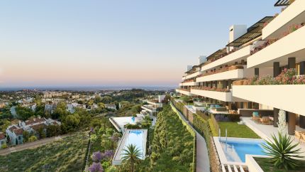 Apartamento de obra nueva en planta baja con 3 dormitorios en TIARA, con con vistas panorámicas toda la costa, Africa y Gibraltar.