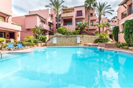 Luxury penthouse in a firstline beach complex for sale at Elviria, Marbella, Costa del Sol