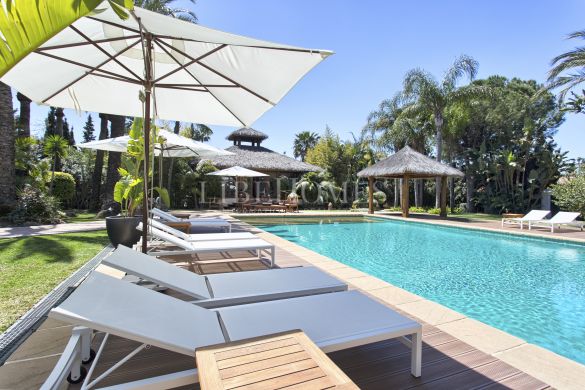 Fully renovated 11 bedroom villa in Guadalmina Baja, Marbella