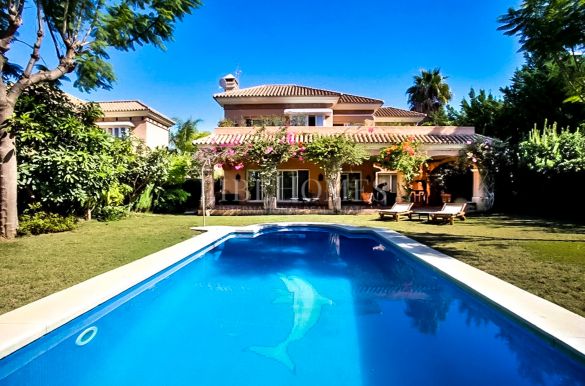 Villa familiale, style andalou traditionnel, Nueva Andalucía, Marbella