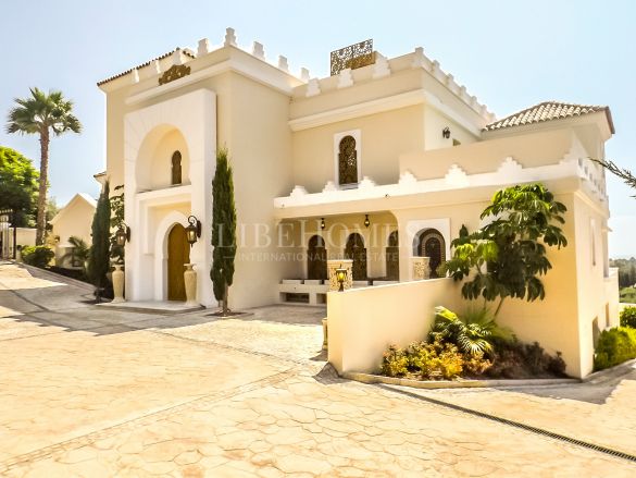 Stunning Andalusian villa with sea views in Los Flamingos, Benahavis