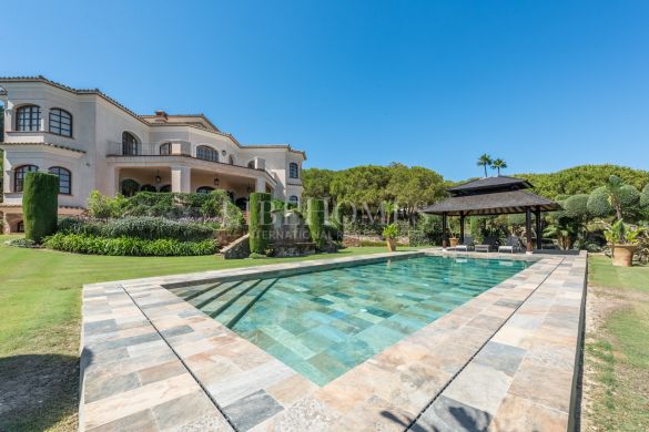 Magnificent villa with panoramic views in Almenara, Sotogrande Alto