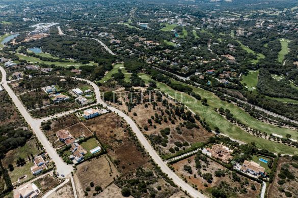 Flat south-facing plot in La Reserva de Sotogrande