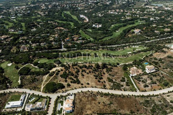 South-facing plot of land on a cul-de-sac in La Reserva de Sotogrande