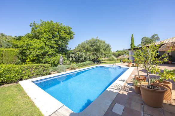 Fully renovated Andalusian-style villa in Sotogrande Bajo