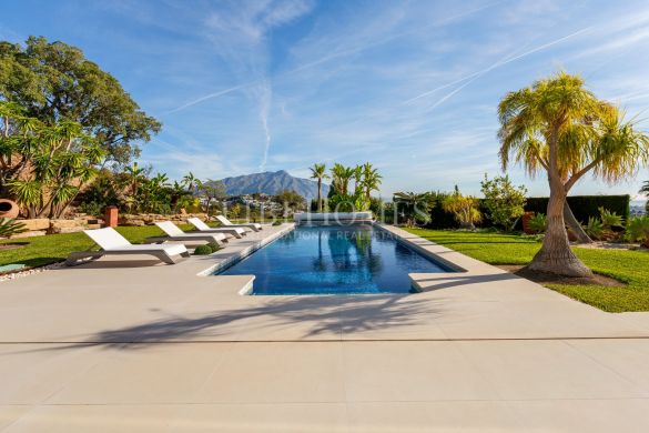 Villa de lujo, increíbles vistas al mar, Puerto del Almendro, Benahavís