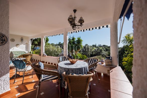 Beautiful Andalusian villa with a unique character in Marbella East