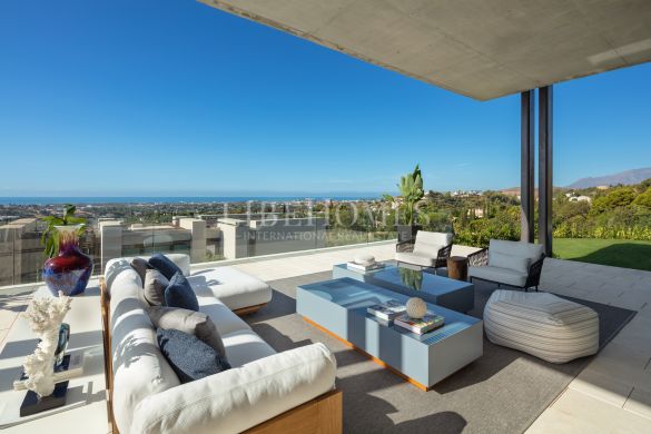 Villa moderna con increíbles vistas al mar en La Quinta, Benahavis