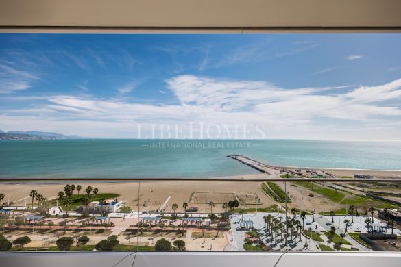 Brand new, luxury beachfront apartment for sale in Malaga city