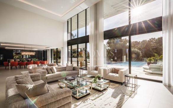Modern villa in the prestigious Kings and Queens enclave, Sotogrande