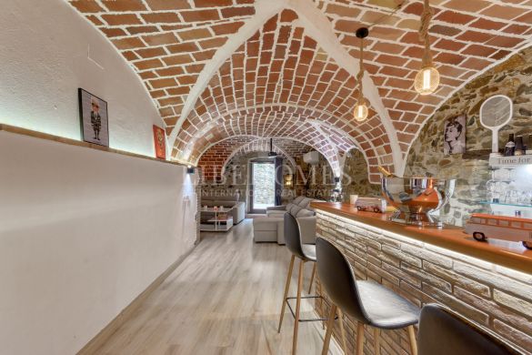 Fully renovated stone house in Garriguella village, in Costa Brava