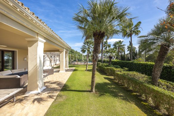 Preciosa villa andaluza en la prestigiosa Zona F de Sotogrande