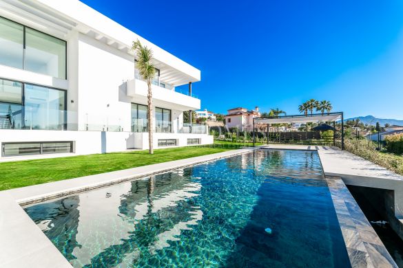 Villa moderna de lujo a estrenar en Paraiso Alto, Benahavis