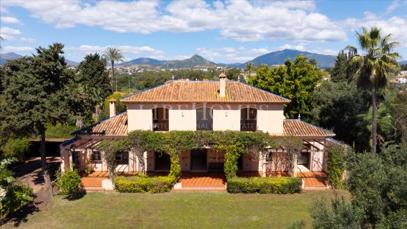 Beachside villa, Paraiso Barronal, New Golden Mile, Estepona