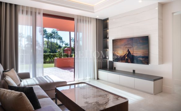 Ground floor apartment, beachfront, New Golden Mile, Estepona