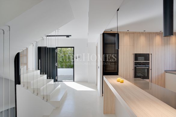 Stunning, modern-style beachside villa, New Golden Mile, Estepona