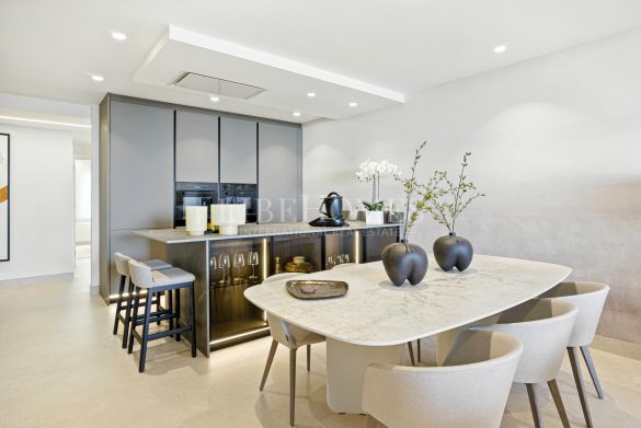 Luxury ground-floor apartment on the New Golden Mile, Estepona