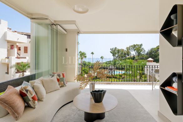 Frontline beach apartment, sea views, New Golden Mile, Estepona