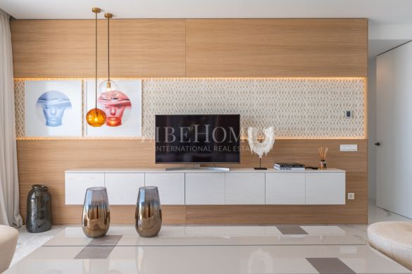 Impresionante apartamento con vistas al mar, Byu Hills, Benahavis