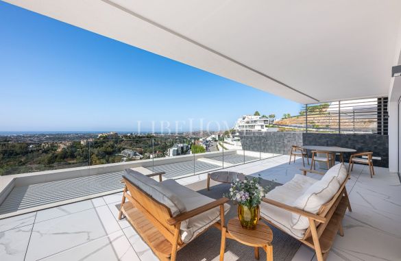 Modern apartment with panoramic sea views in Byu Hills, Benahavis