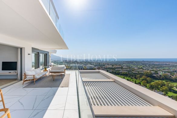 Modern apartment with panoramic sea views in Byu Hills, Benahavis