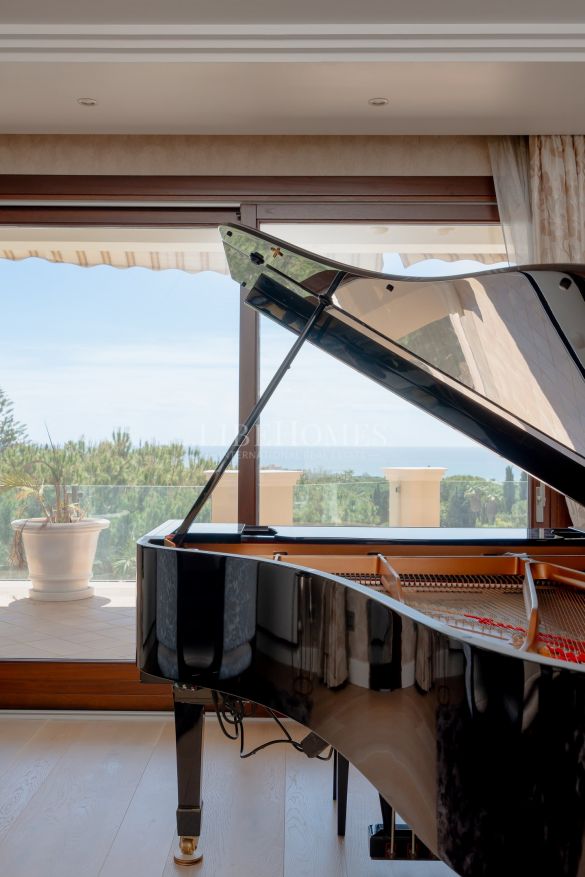 Luxury villa with sea views in Hacienda las Chapas, Marbella