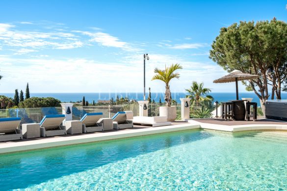 Luxury villa with sea views in Hacienda las Chapas, Marbella