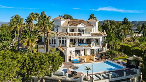 Luxury villa with sea views in Hacienda las Chapas, Marbella