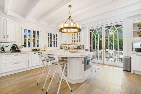 Luxury villa with stunning sea views, Hacienda Las Chapas, Marbella