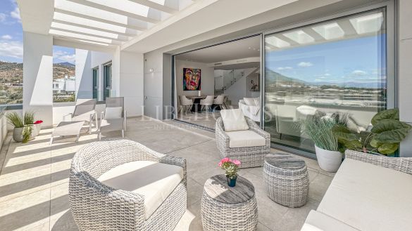 Пентхаус дуплекс  на продажу  в  Santa Clara, Восточная Марбелья