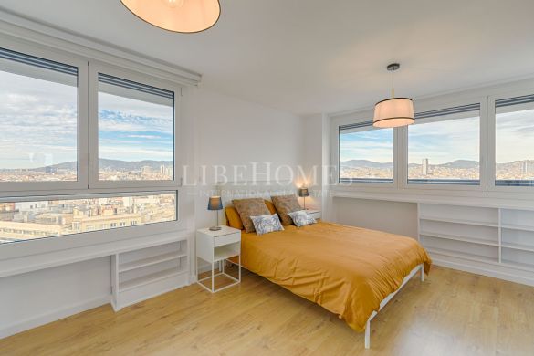 Apartment in Barcelona center, ​​​​panoramic views of city and the sea