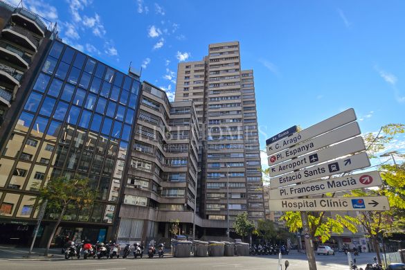 Apartment in Barcelona center, ​​​​panoramic views of city and the sea