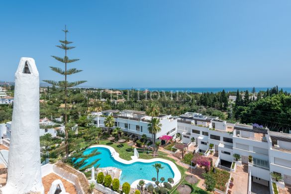 Penthouse, spectacular sea views in Coto Real, Marbella Golden Mile
