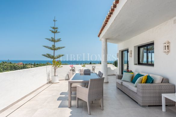 Penthouse, spectacular sea views in Coto Real, Marbella Golden Mile