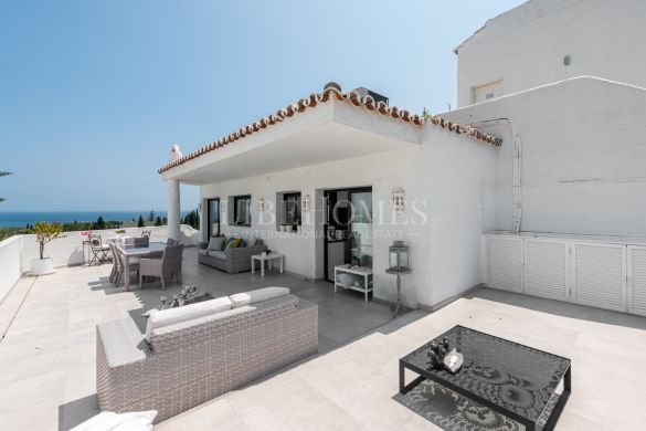 Penthouse, spectacular sea views in Coto Real, Marbella Golden Mile