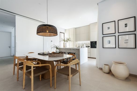 Modern villa in a gated and secured community, Marbella Golden Mile