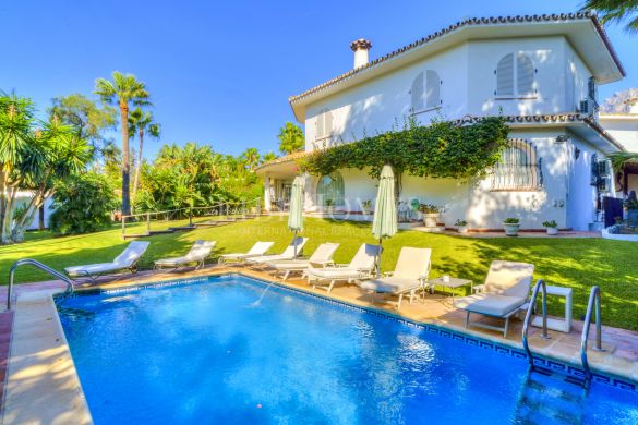 Wonderful Andalusian villa in Rocío de Nagüeles, Marbella Golden Mile