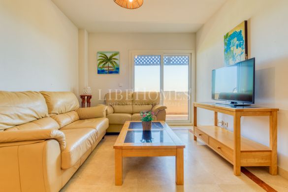 Beachfront apartment, big terrace facing the sea, La Noria, Sabinillas